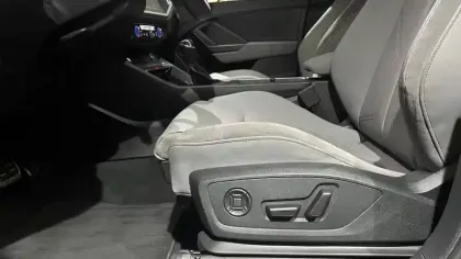 Photo 6 Audi Q3  45 TFSIe 245 ch S tronic 6