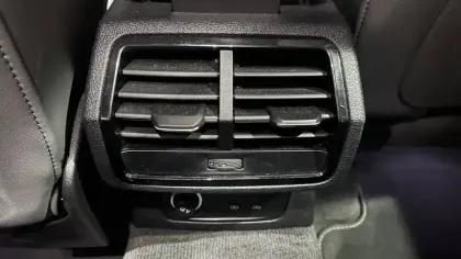 Photo 23 Audi Q3  45 TFSIe 245 ch S tronic 6