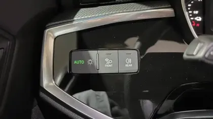 Photo 20 Audi Q3  45 TFSIe 245 ch S tronic 6