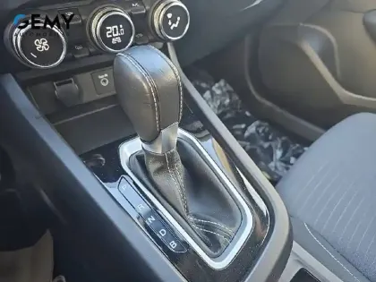 Photo 11 Renault Arkana  E-Tech hybride 145 - 22