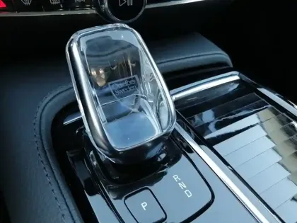 Photo 21 Volvo V60  T6 AWD Recharge 253 ch + 87 ch Geartronic 8