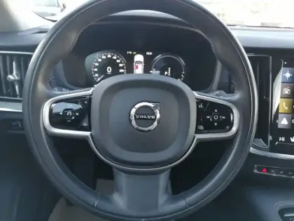 Photo 8 Volvo V60  T6 AWD Recharge 253 ch + 87 ch Geartronic 8