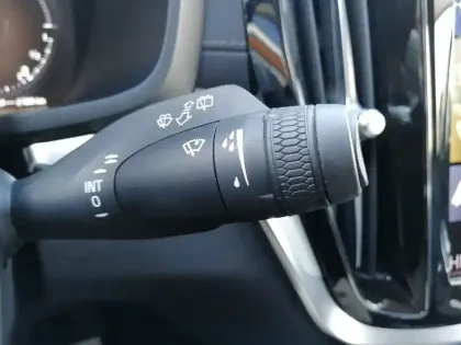 Photo 11 Volvo V60  T6 AWD Recharge 253 ch + 87 ch Geartronic 8