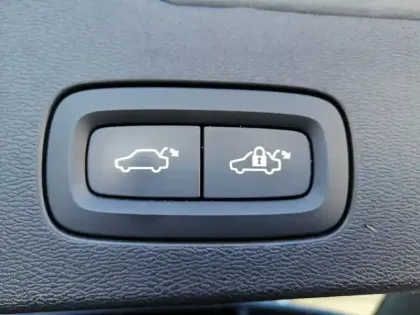 Photo 7 Volvo V60  T6 AWD Recharge 253 ch + 87 ch Geartronic 8