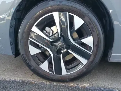 Photo 12 Peugeot 208  PureTech 100 S&S BVM6