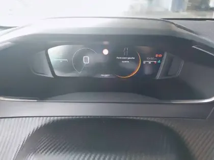 Photo 9 Peugeot 208  PureTech 100 S&S BVM6