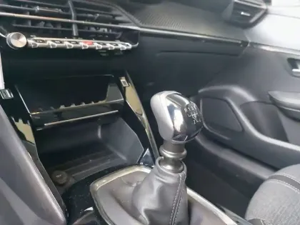 Photo 13 Peugeot 208  PureTech 100 S&S BVM6