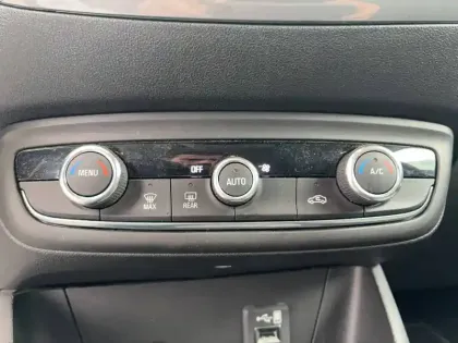 Photo 49 Opel Crossland X  1.2 Turbo 130 ch