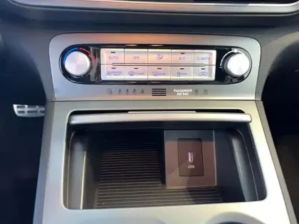 Photo 16 Hyundai Kona  Electrique 39 kWh - 136 ch