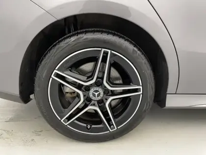 Photo 18 Mercedes CLA  Coupé 250 e 8G-DCT