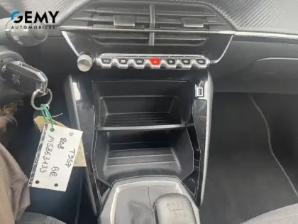 Photo 14 Peugeot 208  PureTech 100 S&S BVM6