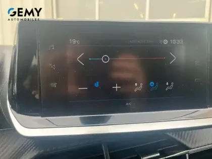 Photo 13 Peugeot 208  PureTech 100 S&S BVM6