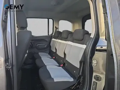 Photo 9 Citroën Berlingo e- Taille M 136 ch 100 kWh Automatique