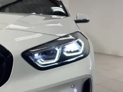 Photo 11 BMW Serie 1 118d 150 ch BVA8