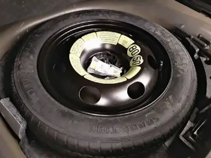 Photo 19 Peugeot 2008  BlueHDi 130 S&S EAT8