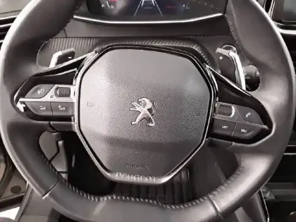 Photo 8 Peugeot 2008  BlueHDi 130 S&S EAT8