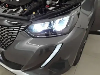 Photo 15 Peugeot 2008  BlueHDi 130 S&S EAT8