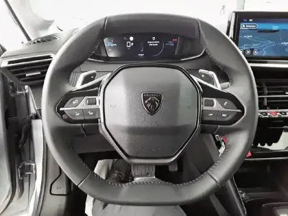 Photo 8 Peugeot 208  Hybrid 100 e-DCS6