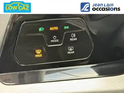 Photo 17 Volkswagen Golf  SOCIETE 2.0 TDI SCR 115 BVM6