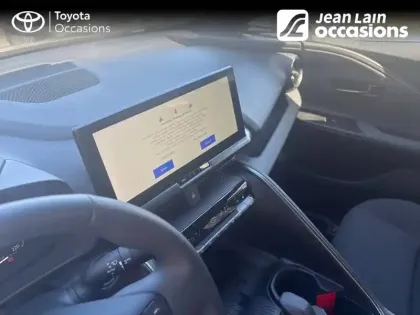 Photo 15 Toyota C-HR  Hybride Rechargeable 225