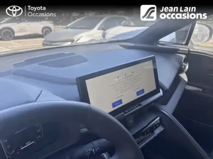 Photo 14 Toyota C-HR  Hybride Rechargeable 225