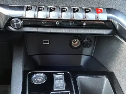 Photo 26 Peugeot 3008  BlueHDi 130ch S&S EAT8