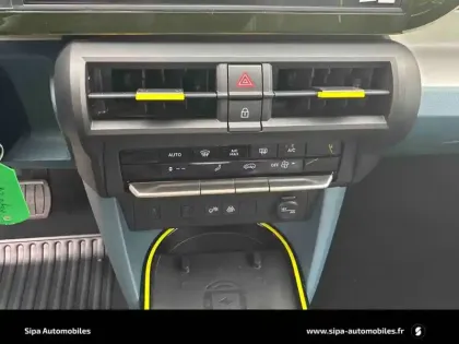 Photo 15 Fiat Grande Panda  T-Gen 3 1.2 Hybrid Turbo 110 ch eDCT6