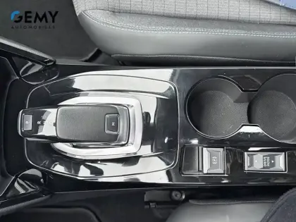 Photo 30 Peugeot 2008  BlueHDi 130 S&S EAT8