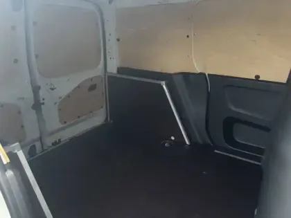 Photo 7 Peugeot Partner  FOURGON STANDARD 650 KG BLUEHDI 100 S&S BVM5