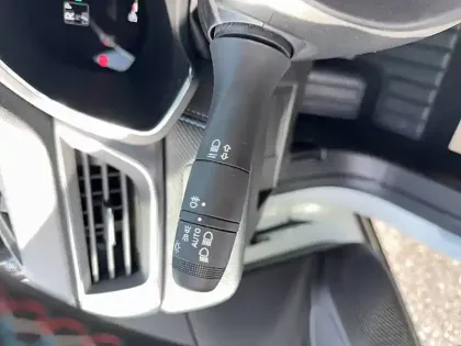 Photo 22 Renault Captur  E-Tech full hybrid 145 ch