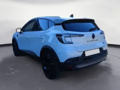 Photo 2 Renault Captur  E-Tech full hybrid 145 ch