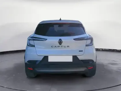 Photo 3 Renault Captur  E-Tech full hybrid 145 ch
