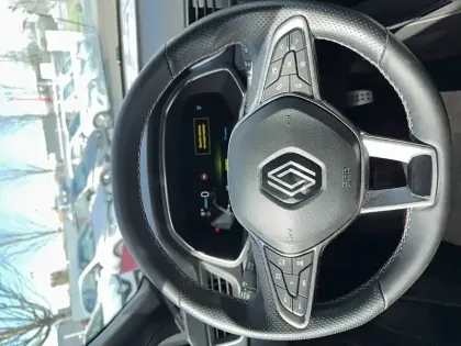 Photo 17 Renault Captur  E-Tech full hybrid 145 ch