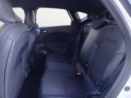 Photo 11 Renault Captur  E-Tech full hybrid 145 ch