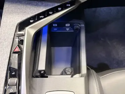 Photo 119 Peugeot 3008  Hybrid 145 e-DCS6