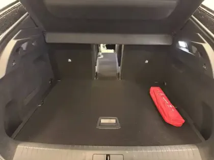 Photo 128 Peugeot 3008  Hybrid 145 e-DCS6