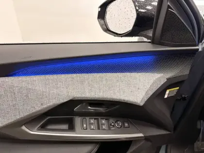 Photo 11 Peugeot 3008  Hybrid 145 e-DCS6