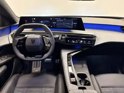 Photo 63 Peugeot 3008  Hybrid 145 e-DCS6