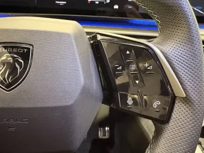 Photo 65 Peugeot 3008  Hybrid 145 e-DCS6