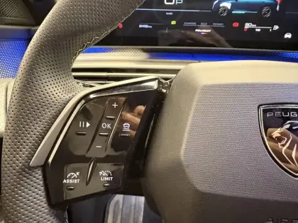 Photo 66 Peugeot 3008  Hybrid 145 e-DCS6