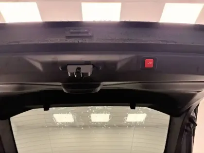 Photo 84 Peugeot 3008  Hybrid 145 e-DCS6