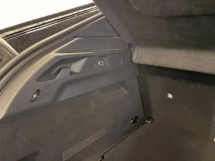 Photo 33 Peugeot 3008  Hybrid 145 e-DCS6