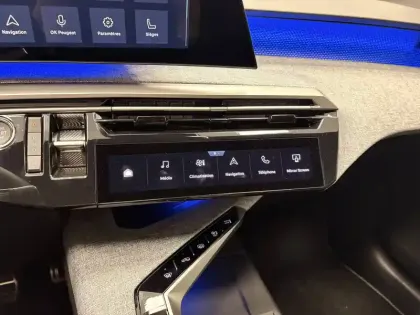 Photo 137 Peugeot 3008  Hybrid 145 e-DCS6