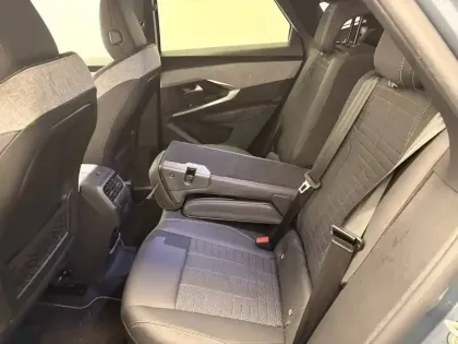 Photo 79 Peugeot 3008  Hybrid 145 e-DCS6