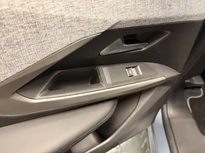 Photo 109 Peugeot 3008  Hybrid 145 e-DCS6