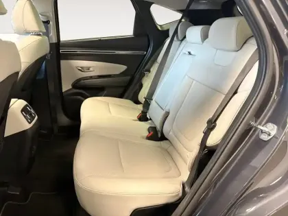 Photo 37 Hyundai Tucson  1.6 CRDi 136 Hybrid 48V DCT-7