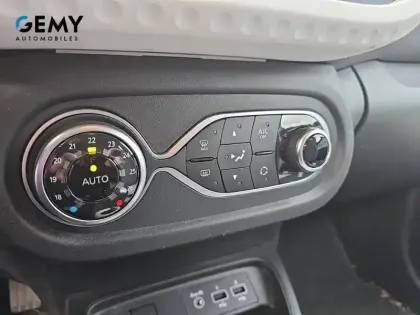 Photo 14 Renault Twingo  III E-Tech