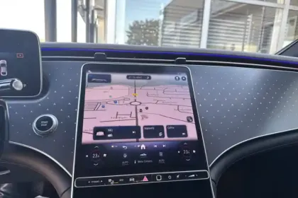 Photo 15 Mercedes Classe E EQE 300