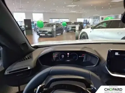 Photo 16 Peugeot 2008  Hybrid 145 e-DCS6