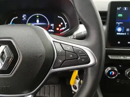 Photo 30 Renault Clio  E-Tech full hybrid 145